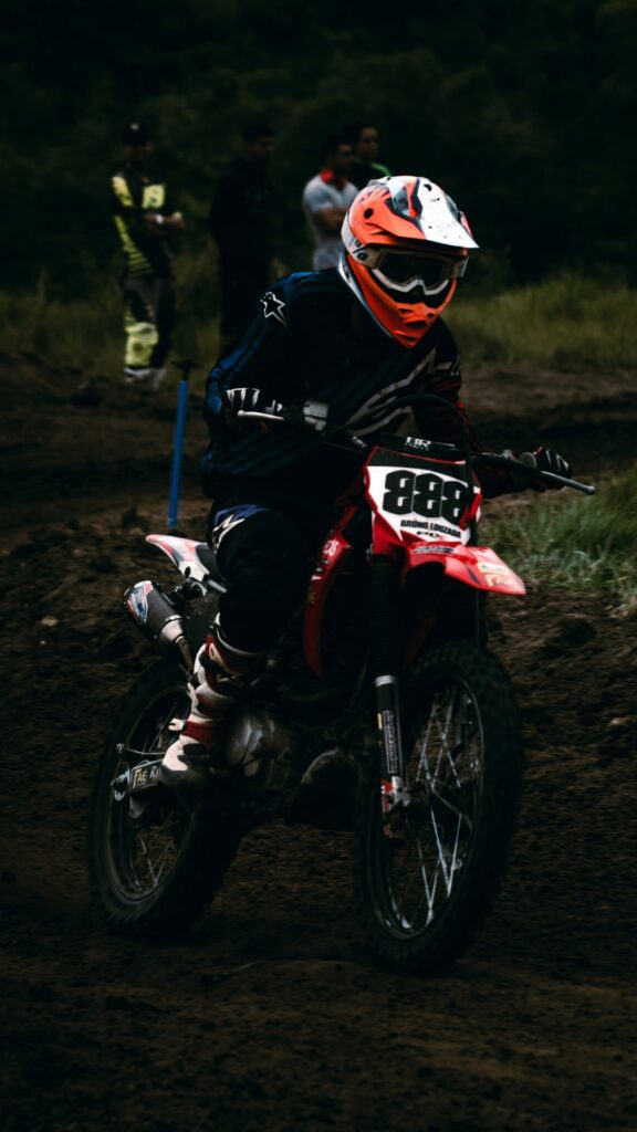 Comment choisir son casque de motocross ?